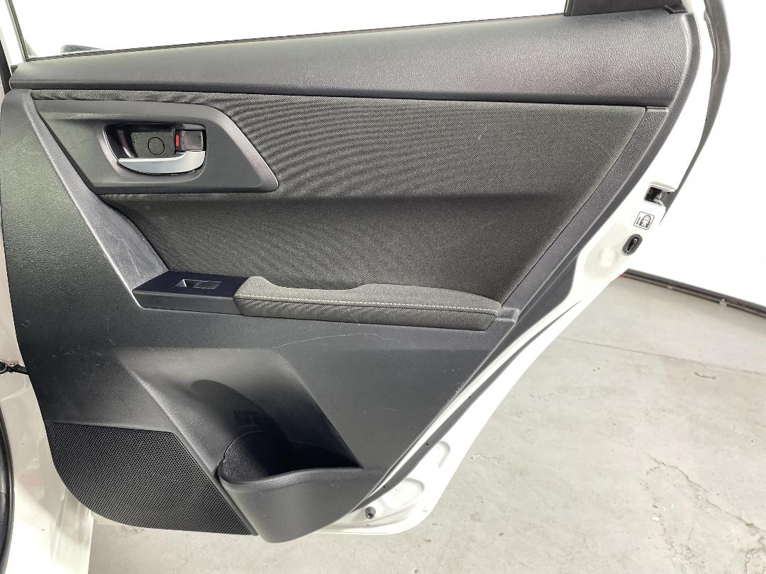 Photo '19' of Toyota Corolla Photo '19' of Toyota Corolla