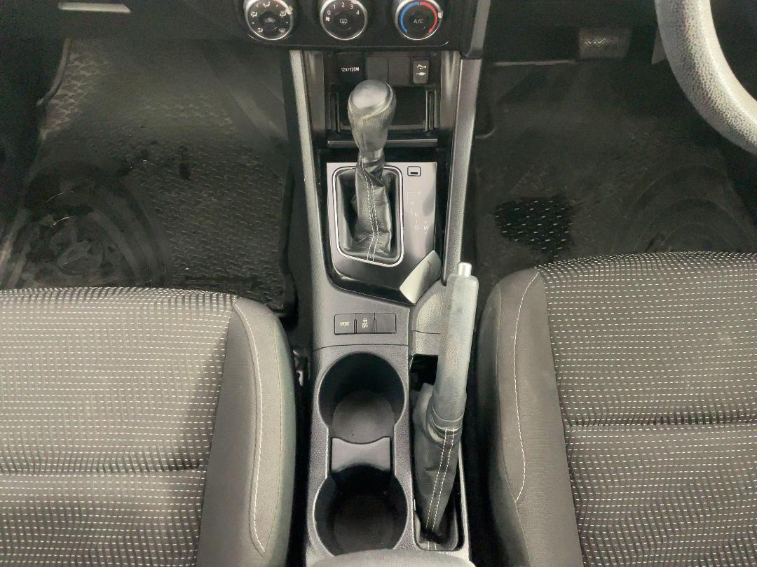 Photo '18' of Toyota Corolla