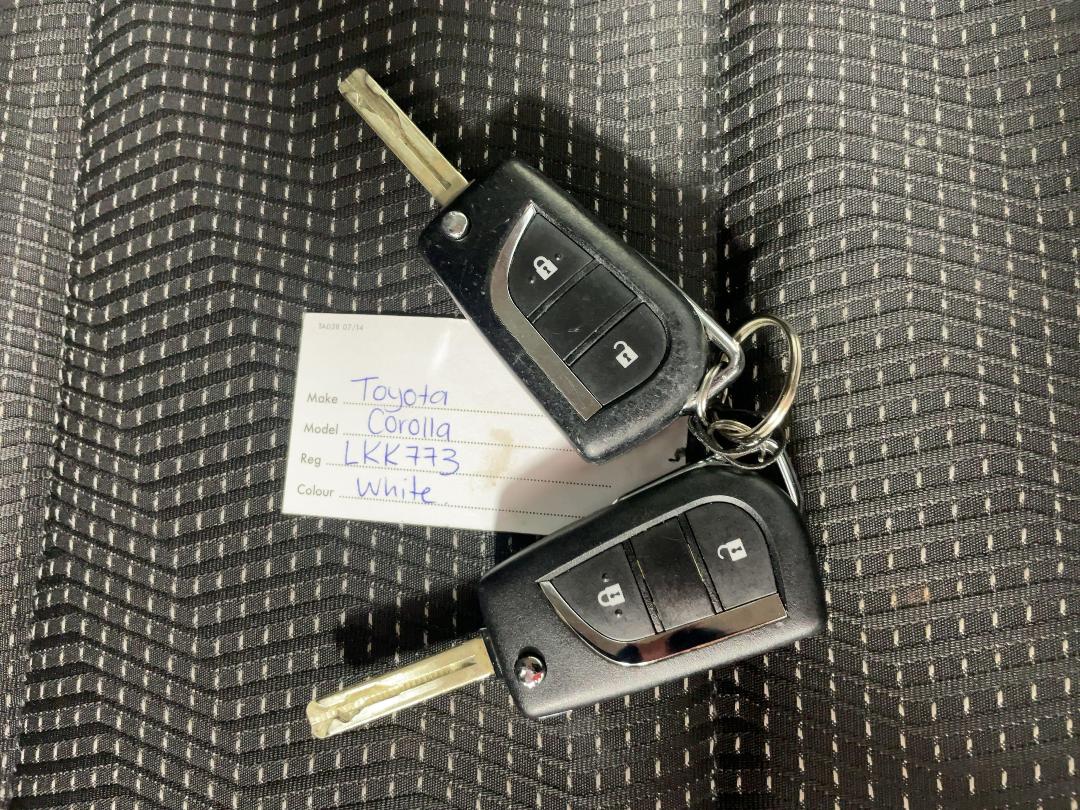 Photo '22' of Toyota Corolla