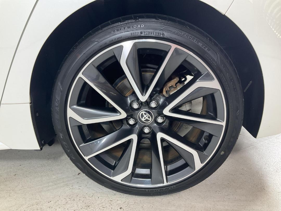 Photo '11' of Toyota Corolla