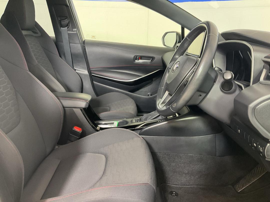 Photo '16' of Toyota Corolla