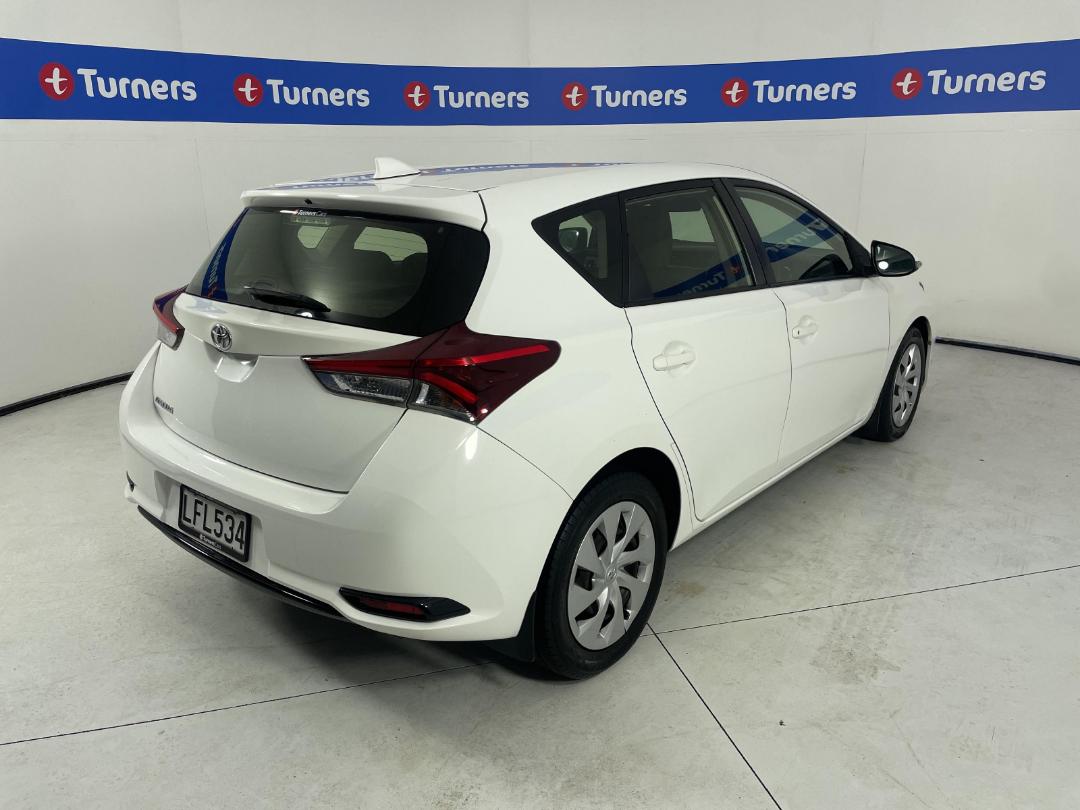 Photo '7' of Toyota Corolla Photo '7' of Toyota Corolla