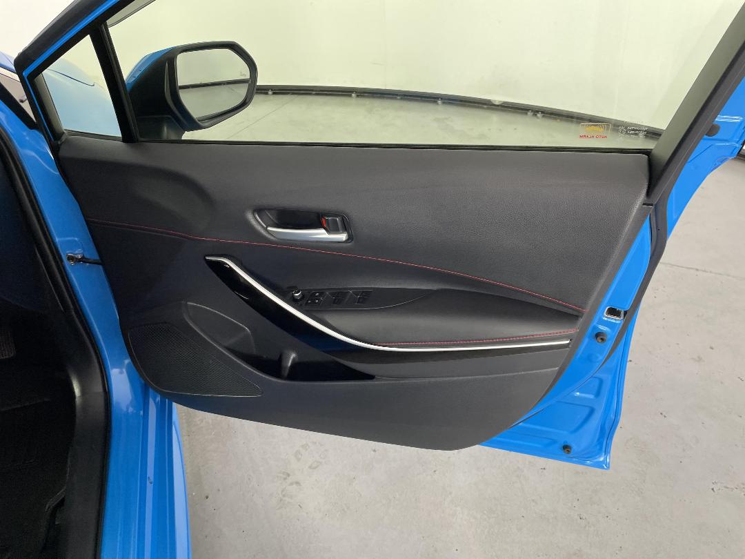 Photo '15' of Toyota Corolla Photo '15' of Toyota Corolla