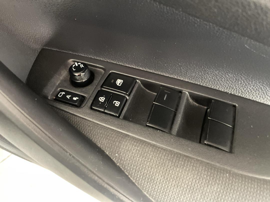 Photo '24' of Toyota Corolla