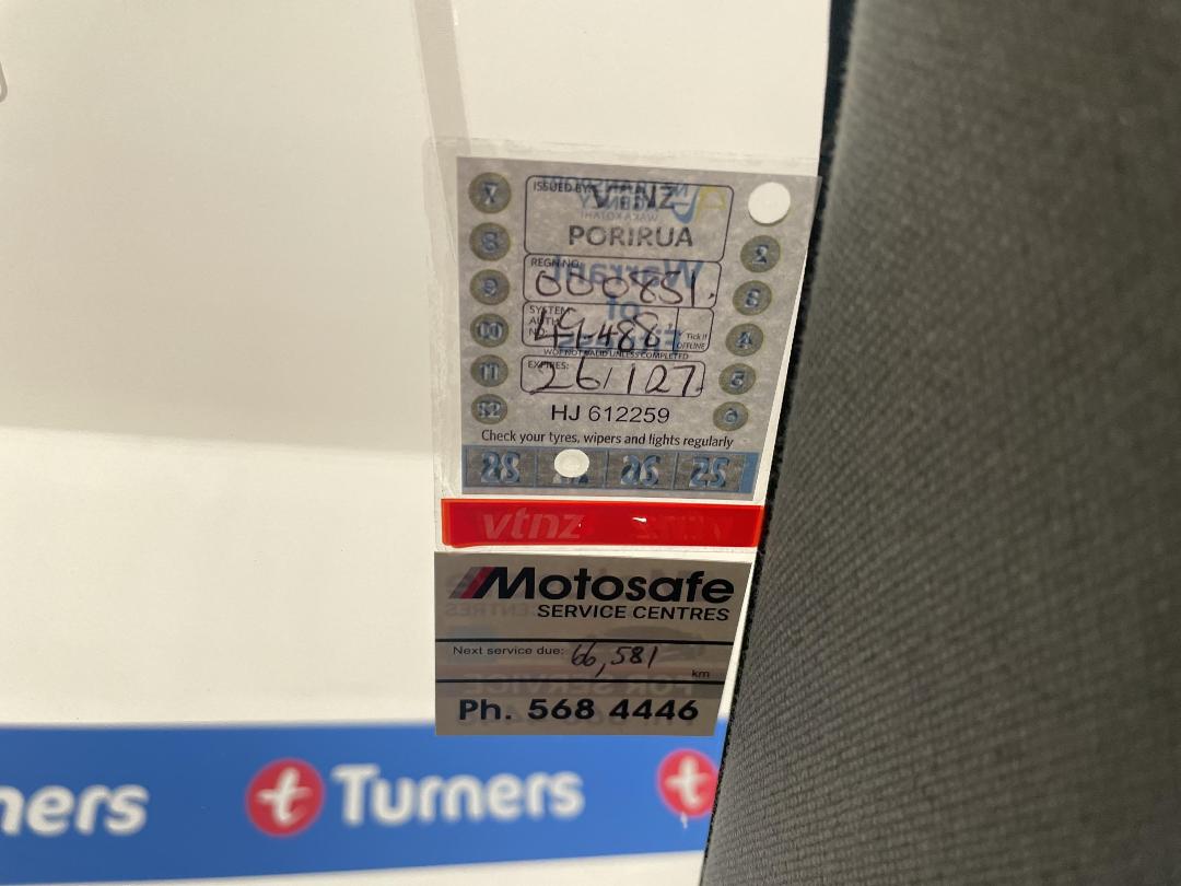 Photo '33' of Toyota Corolla