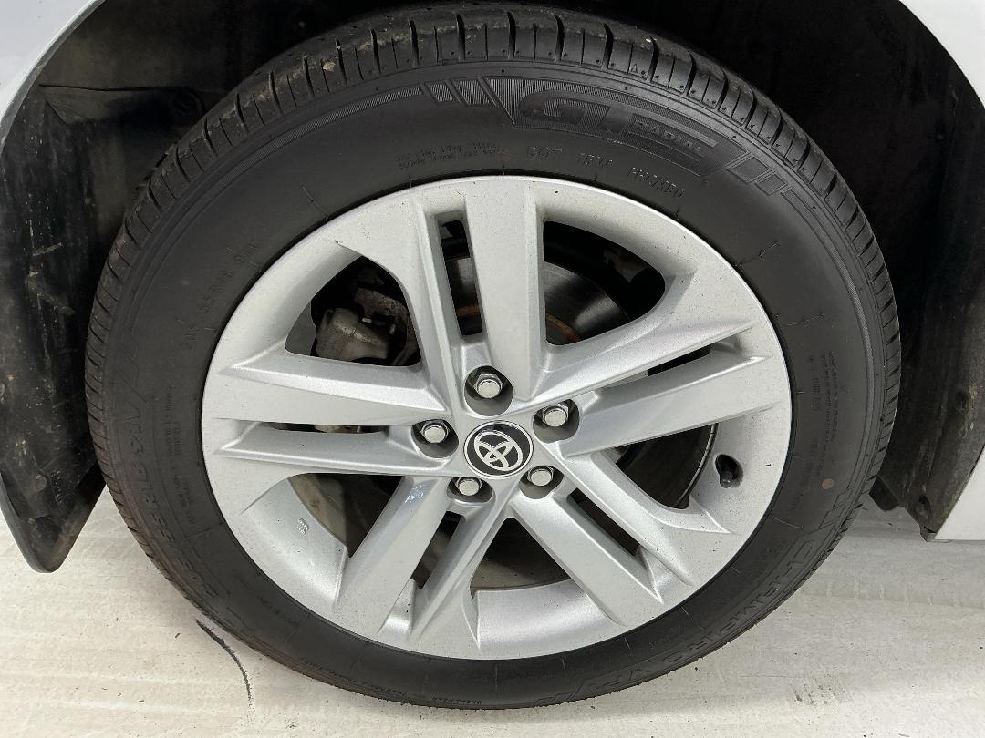 Photo '8' of Toyota Corolla GX Photo '8' of Toyota Corolla GX