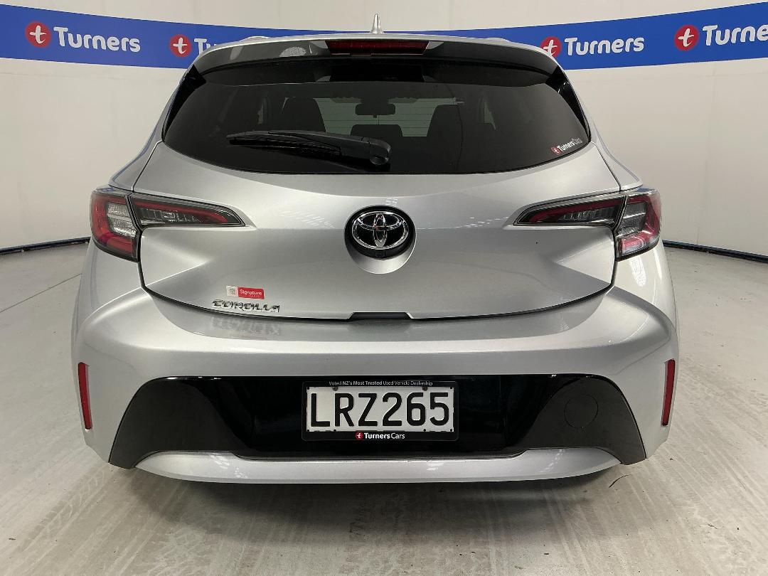 Photo '9' of Toyota Corolla GX Photo '9' of Toyota Corolla GX