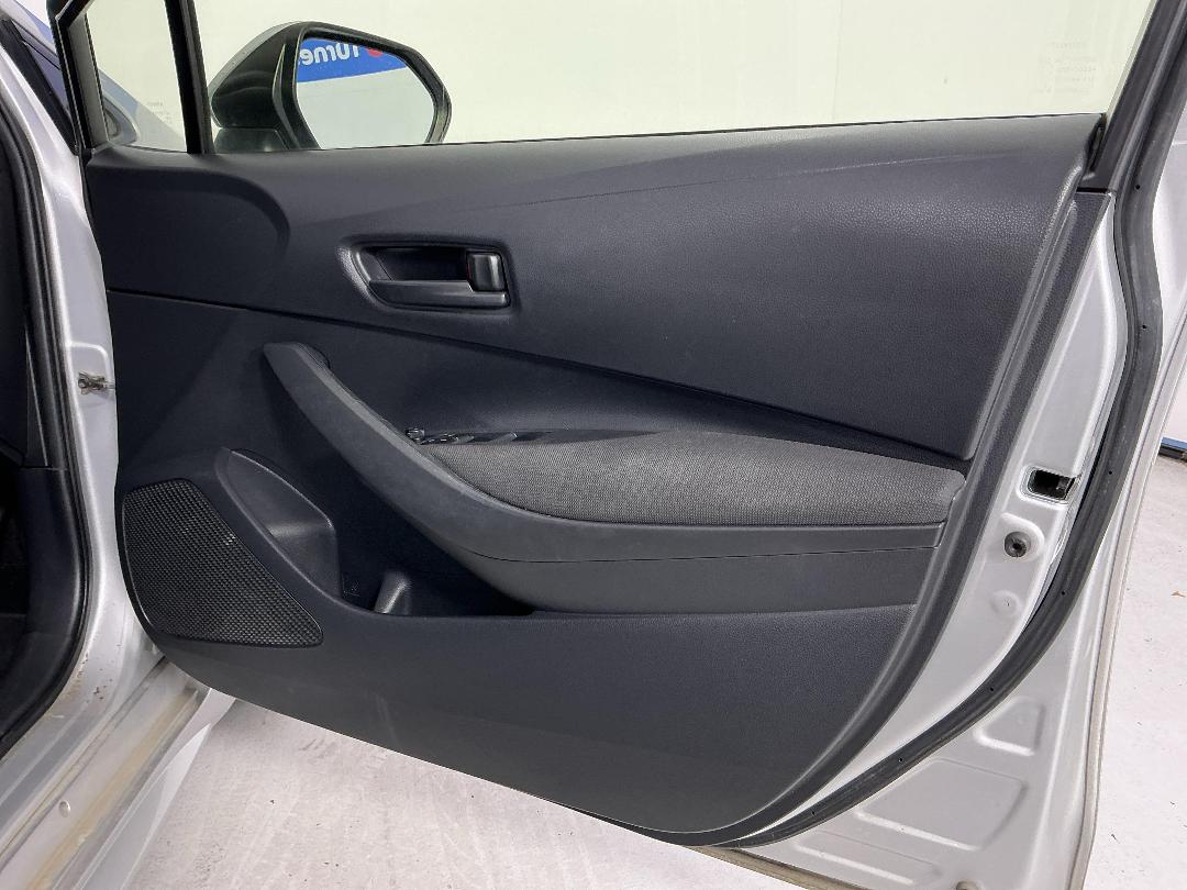 Photo '13' of Toyota Corolla GX Photo '13' of Toyota Corolla GX