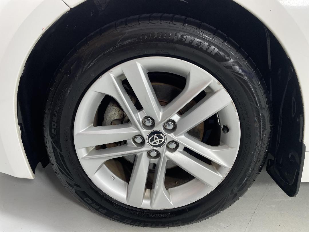 Photo '10' of Toyota Corolla