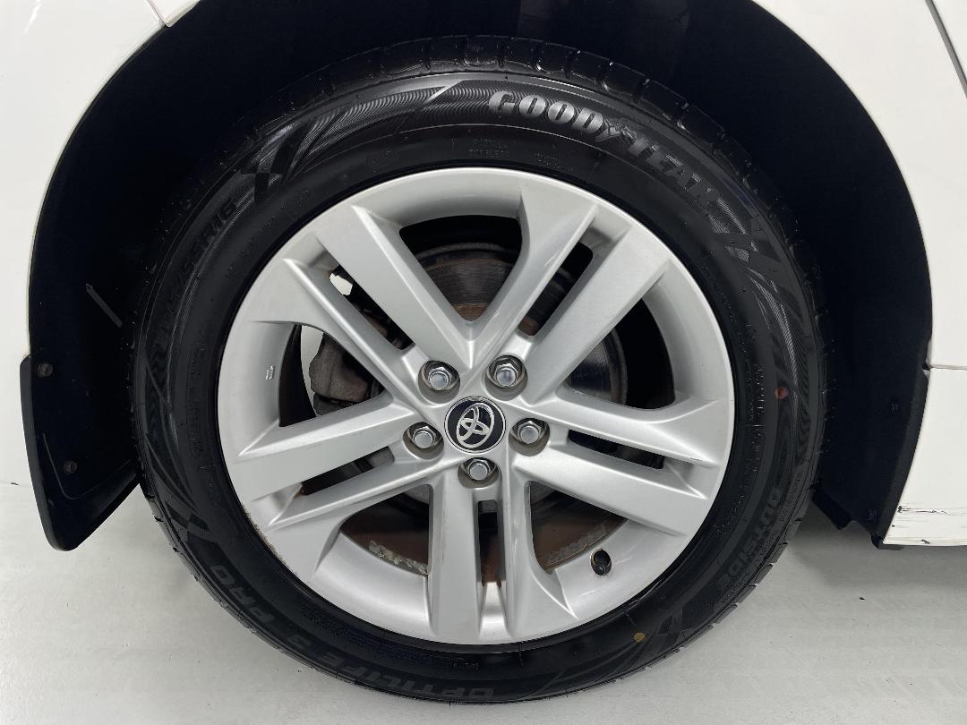 Photo '12' of Toyota Corolla