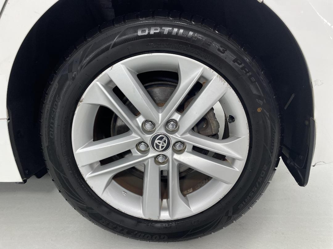 Photo '11' of Toyota Corolla