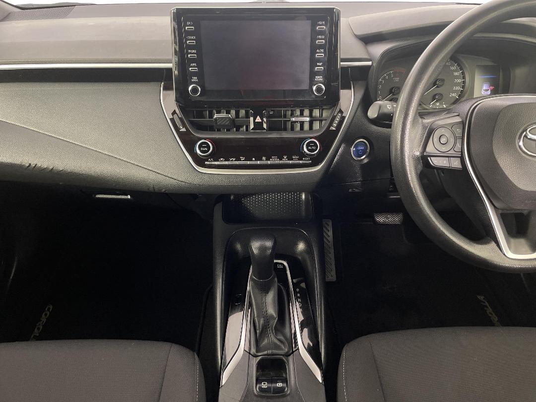 Photo '18' of Toyota Corolla