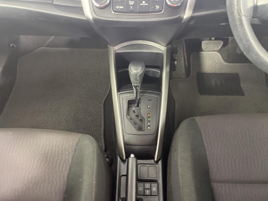 Photo '18' of Toyota Corolla Photo '18' of Toyota Corolla