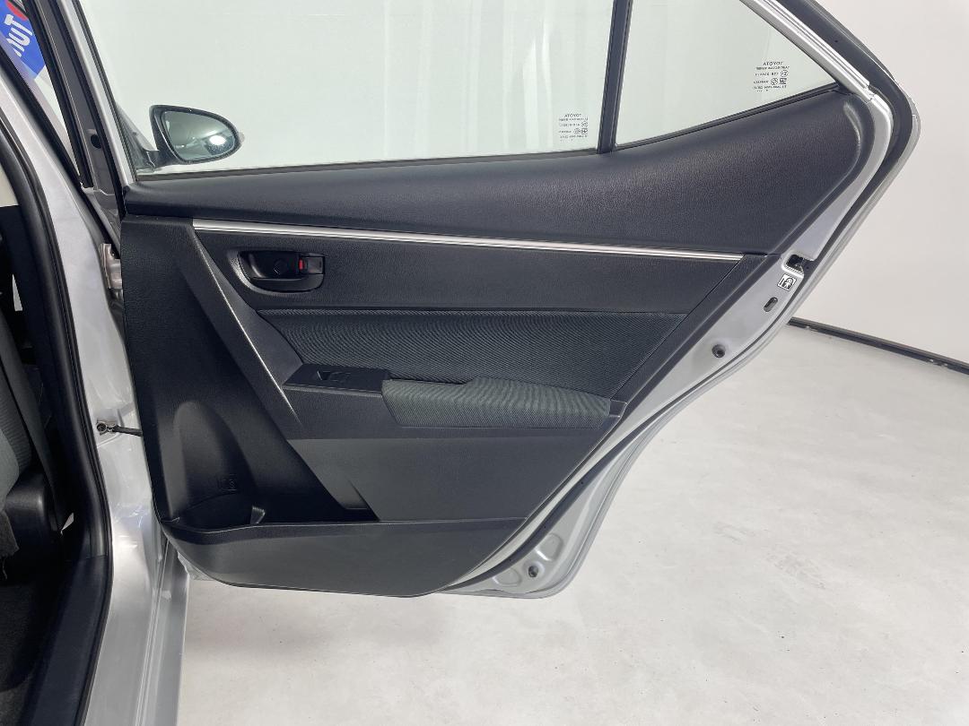 Photo '19' of Toyota Corolla Photo '19' of Toyota Corolla