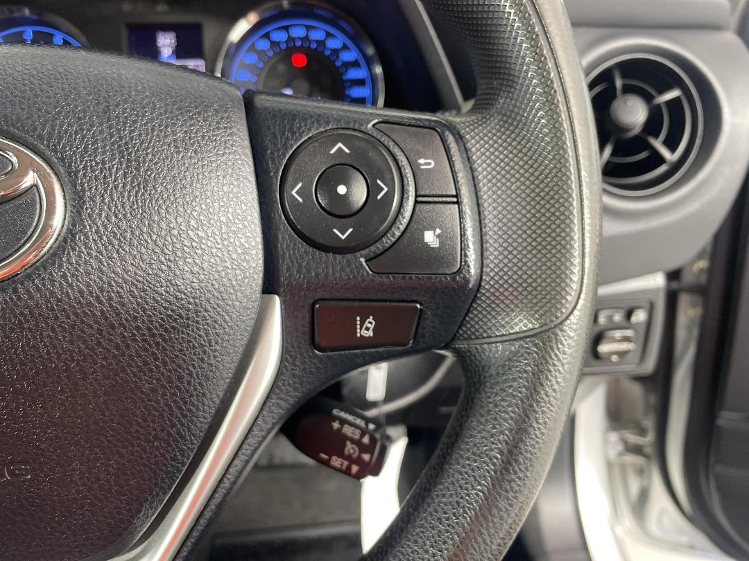 Photo '24' of Toyota Corolla Photo '24' of Toyota Corolla