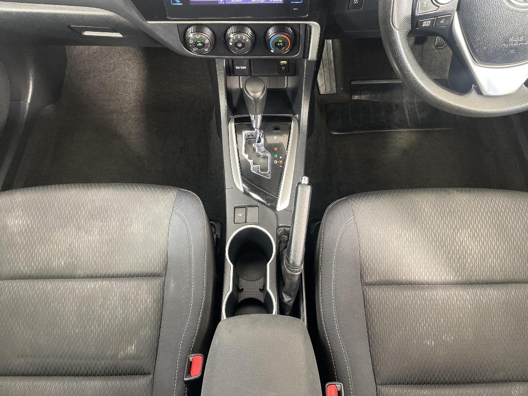 Photo '18' of Toyota Corolla Photo '18' of Toyota Corolla