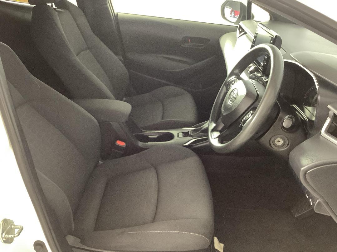 Photo '16' of Toyota Corolla