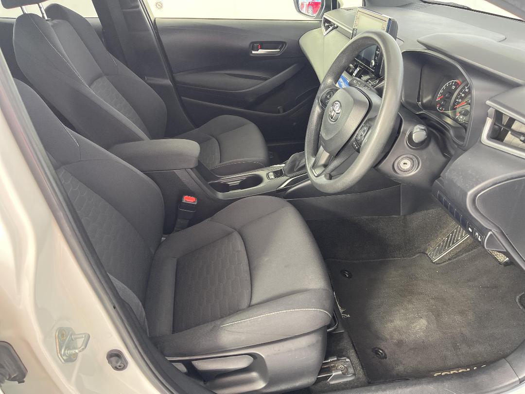 Photo '16' of Toyota Corolla