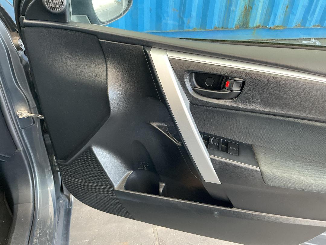 Photo '19' of Toyota Corolla GX Photo '19' of Toyota Corolla GX