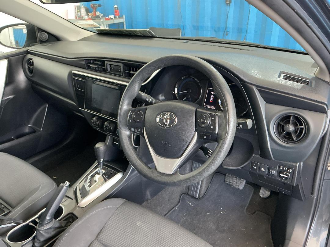 Photo '18' of Toyota Corolla GX Photo '18' of Toyota Corolla GX