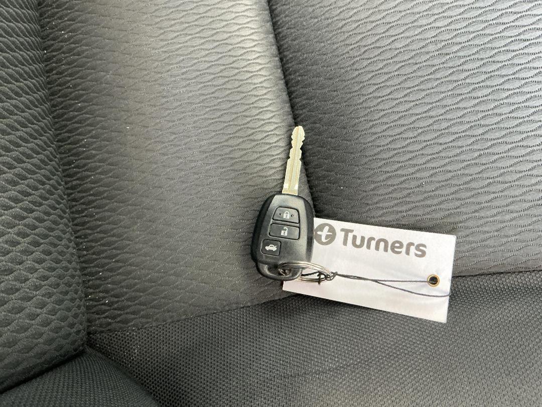 Photo '20' of Toyota Corolla GX Photo '20' of Toyota Corolla GX