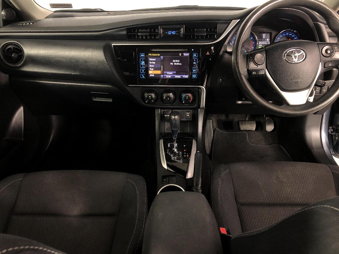 Photo '17' of Toyota Corolla Photo '17' of Toyota Corolla