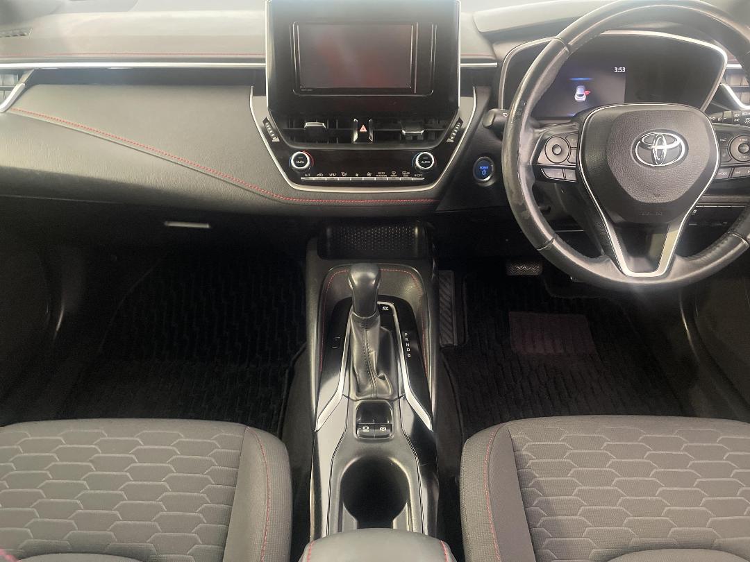 Photo '18' of Toyota Corolla