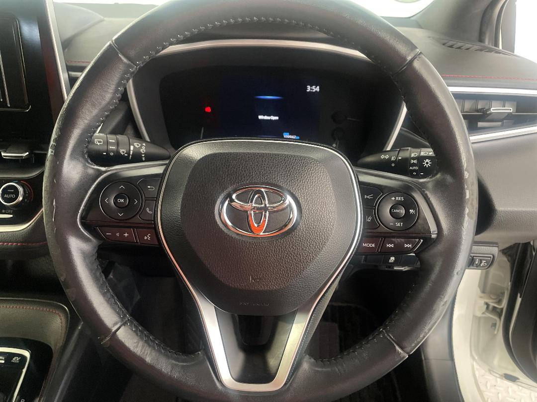 Photo '28' of Toyota Corolla