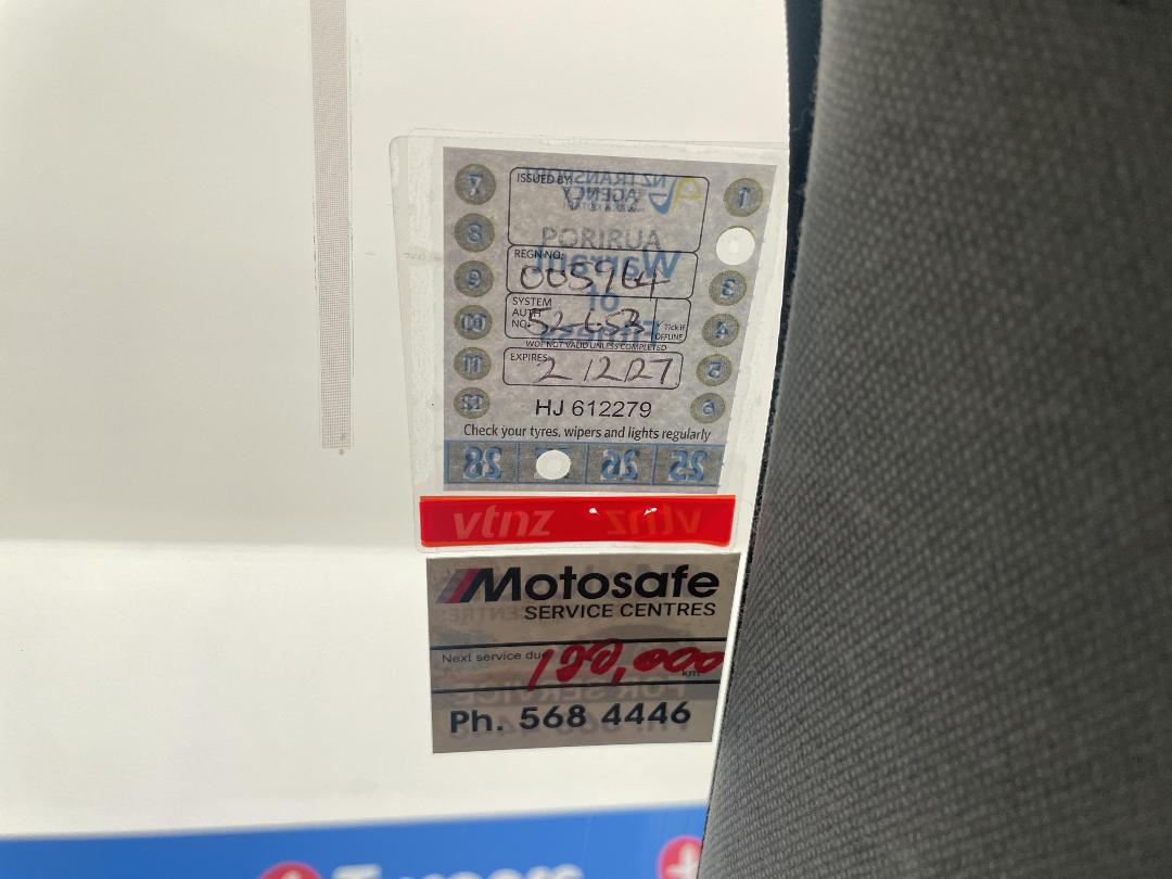 Photo '34' of Toyota Corolla