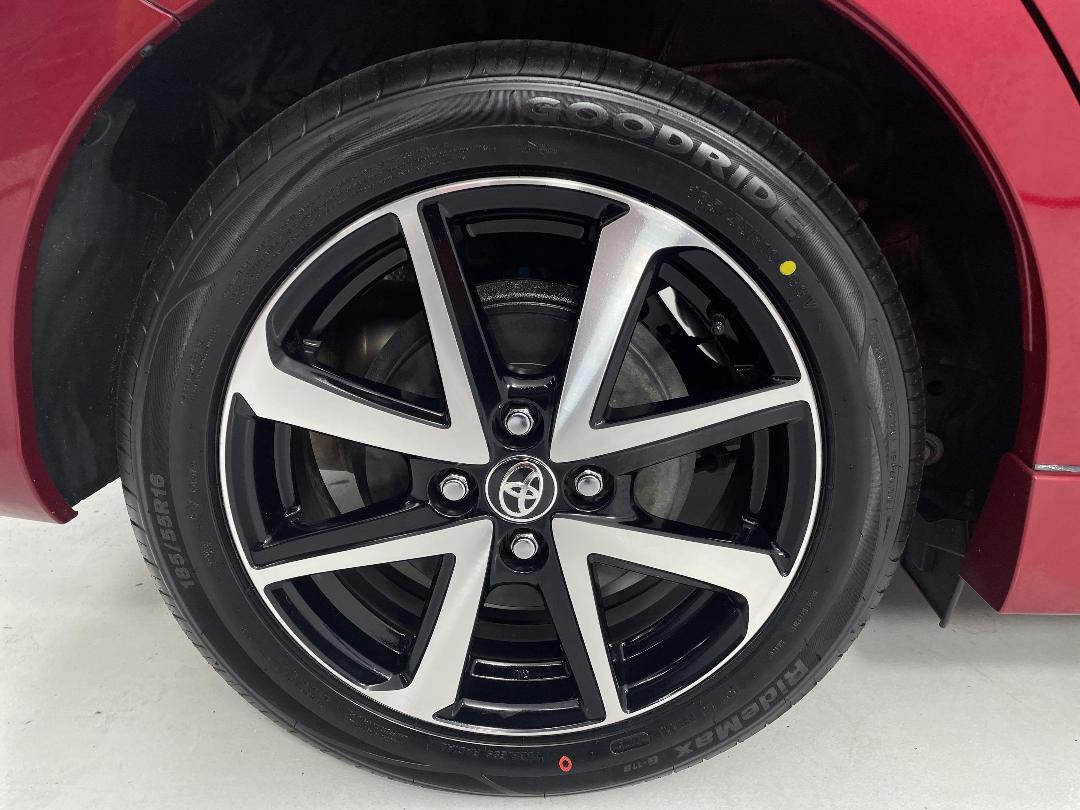 Photo '12' of Toyota Corolla