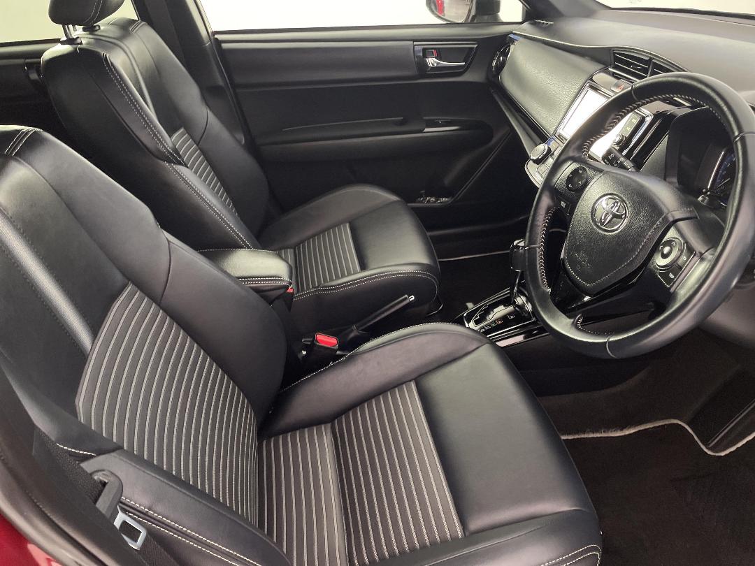 Photo '16' of Toyota Corolla