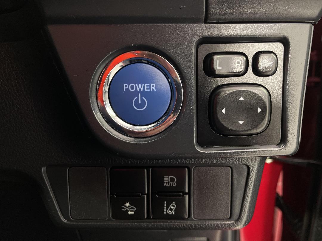 Photo '24' of Toyota Corolla