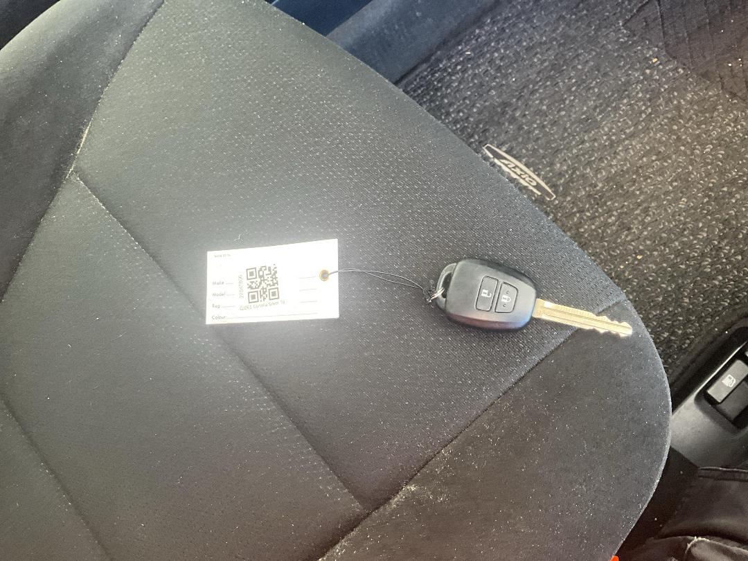 Photo '20' of Toyota Corolla Axio Photo '20' of Toyota Corolla Axio