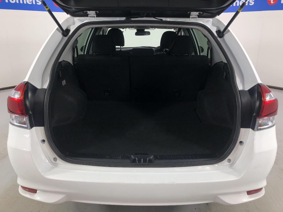 Photo '14' of Toyota Corolla