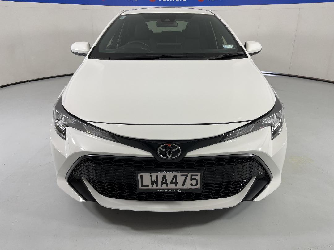 Photo '2' of Toyota Corolla Photo '2' of Toyota Corolla