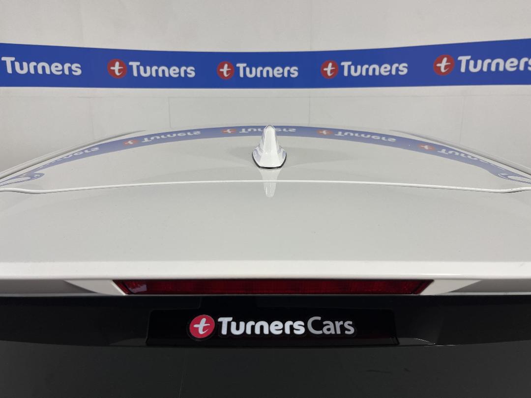 Photo '28' of Toyota Corolla Photo '28' of Toyota Corolla