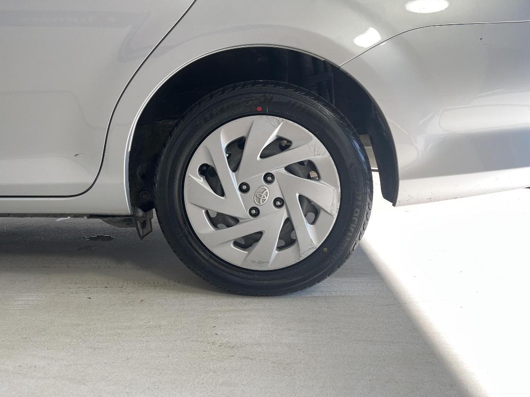 Photo '11' of Toyota Corolla