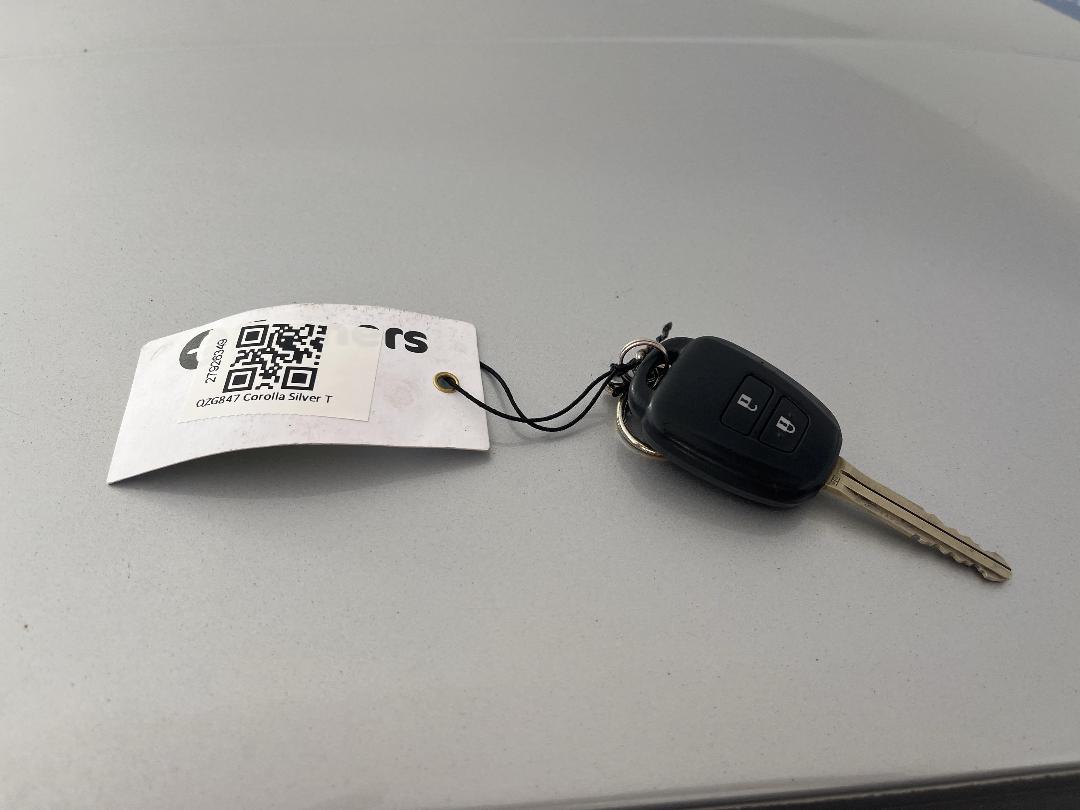 Photo '22' of Toyota Corolla