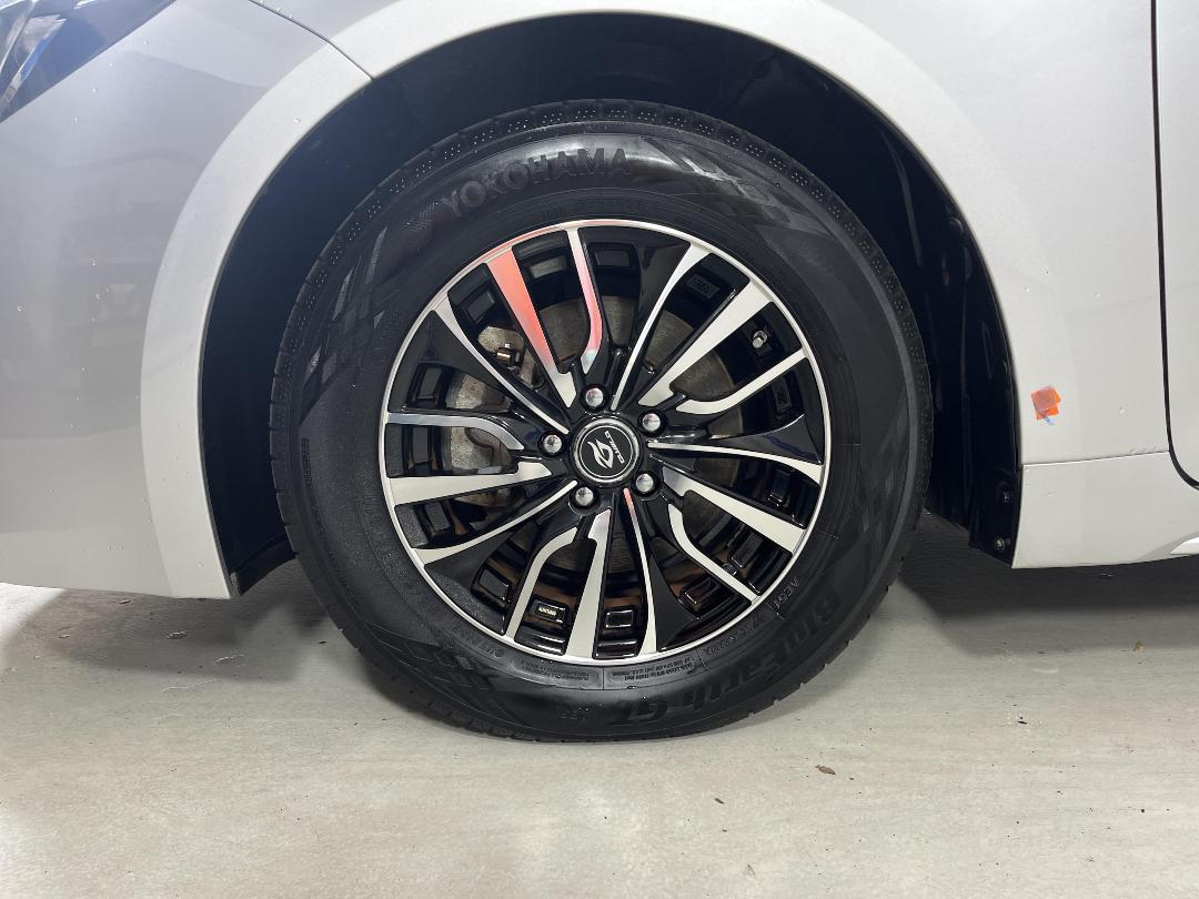 Photo '10' of Toyota Corolla