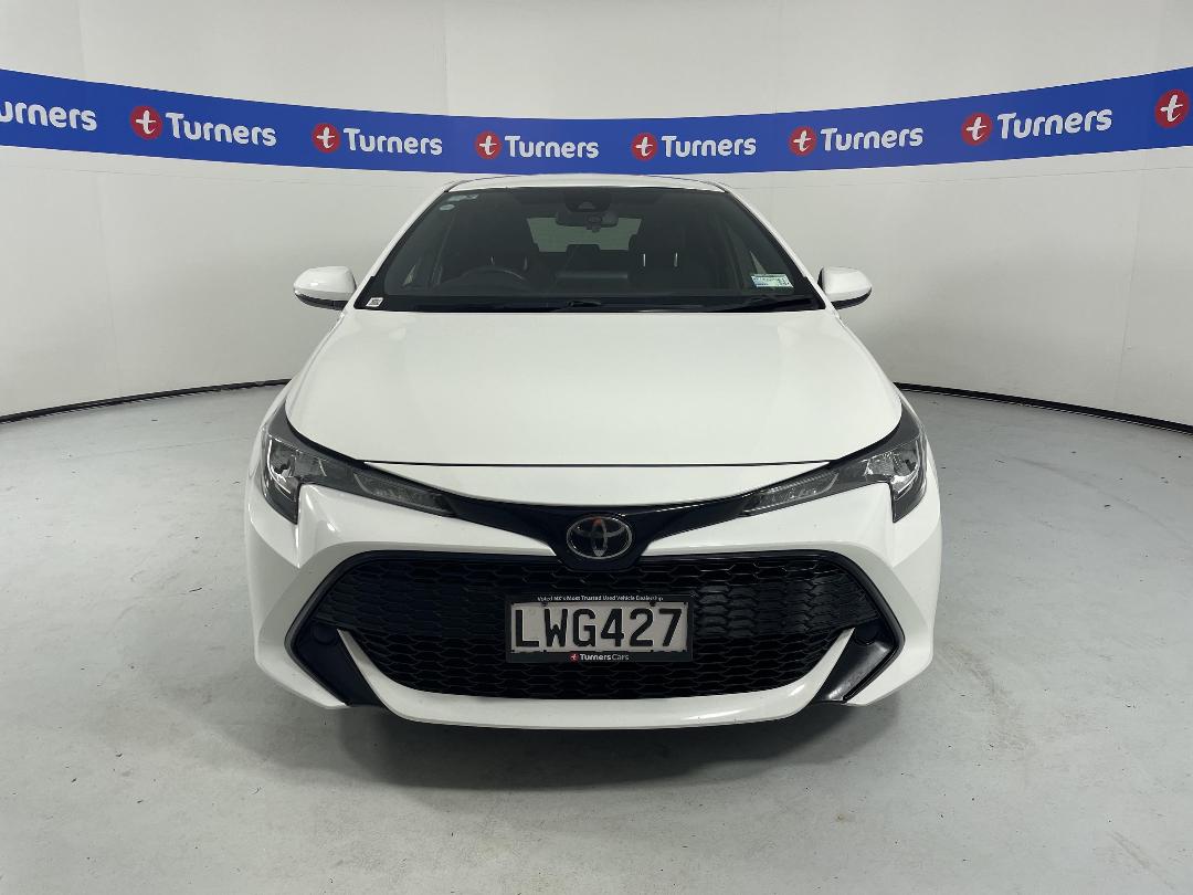 Photo '2' of Toyota Corolla Photo '2' of Toyota Corolla