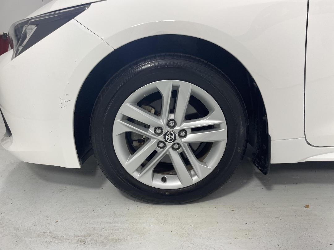 Photo '10' of Toyota Corolla Photo '10' of Toyota Corolla