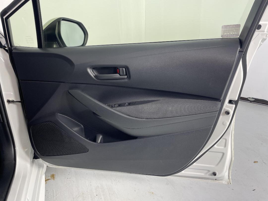 Photo '15' of Toyota Corolla Photo '15' of Toyota Corolla