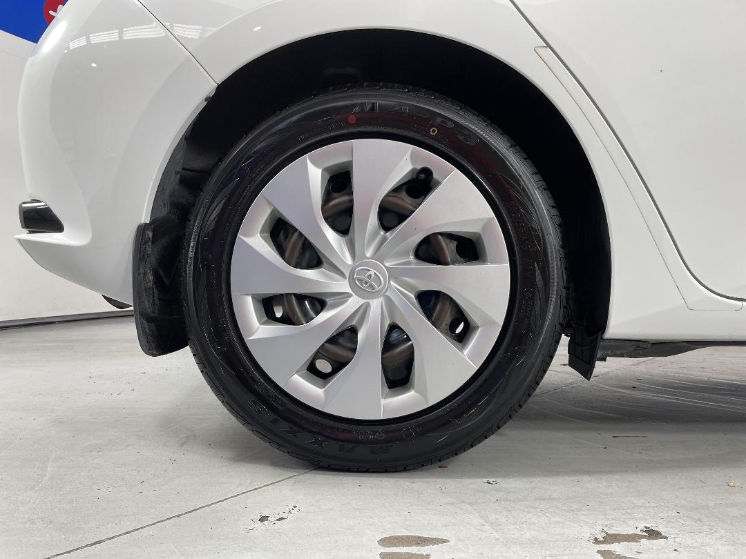 Photo '12' of Toyota Corolla