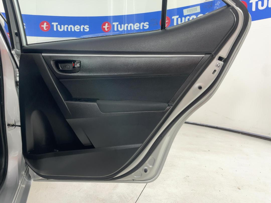 Photo '19' of Toyota Corolla Photo '19' of Toyota Corolla