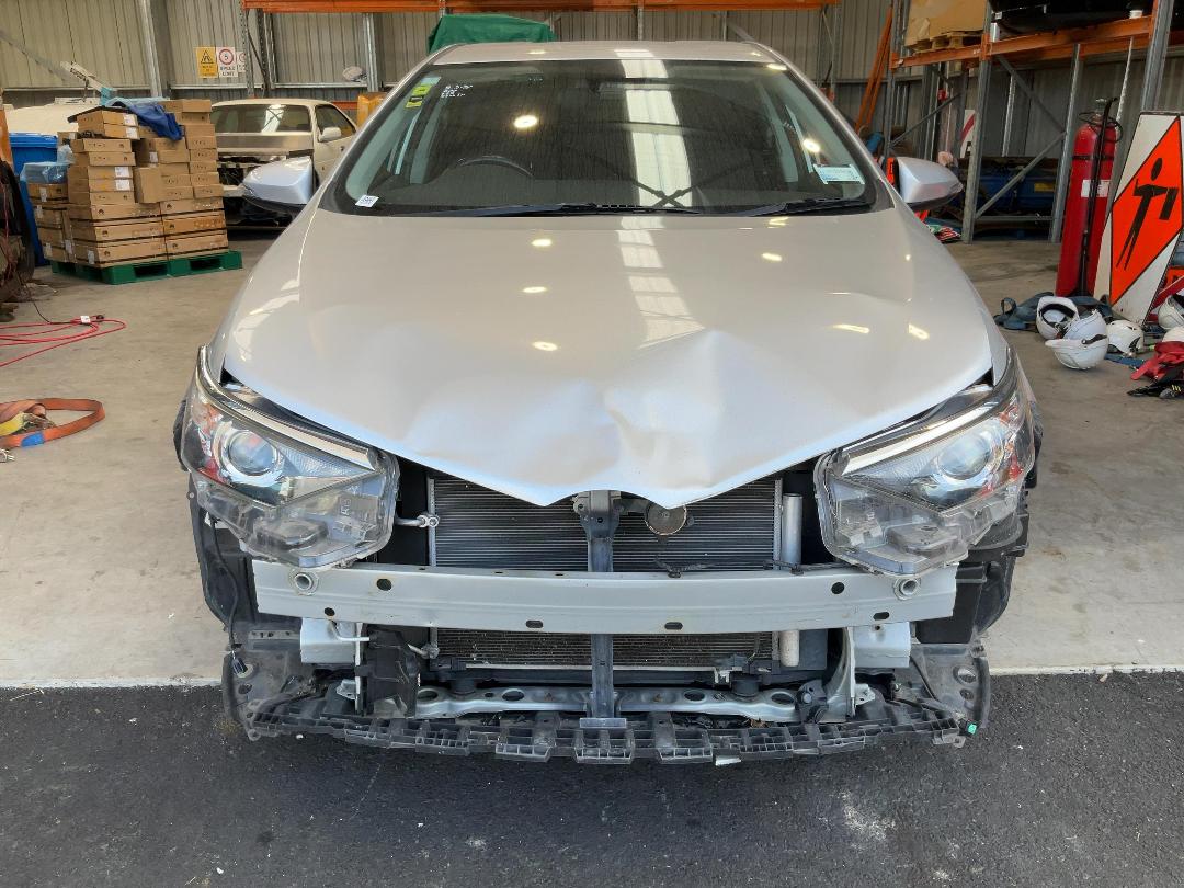 Photo '2' of Toyota Corolla GLX