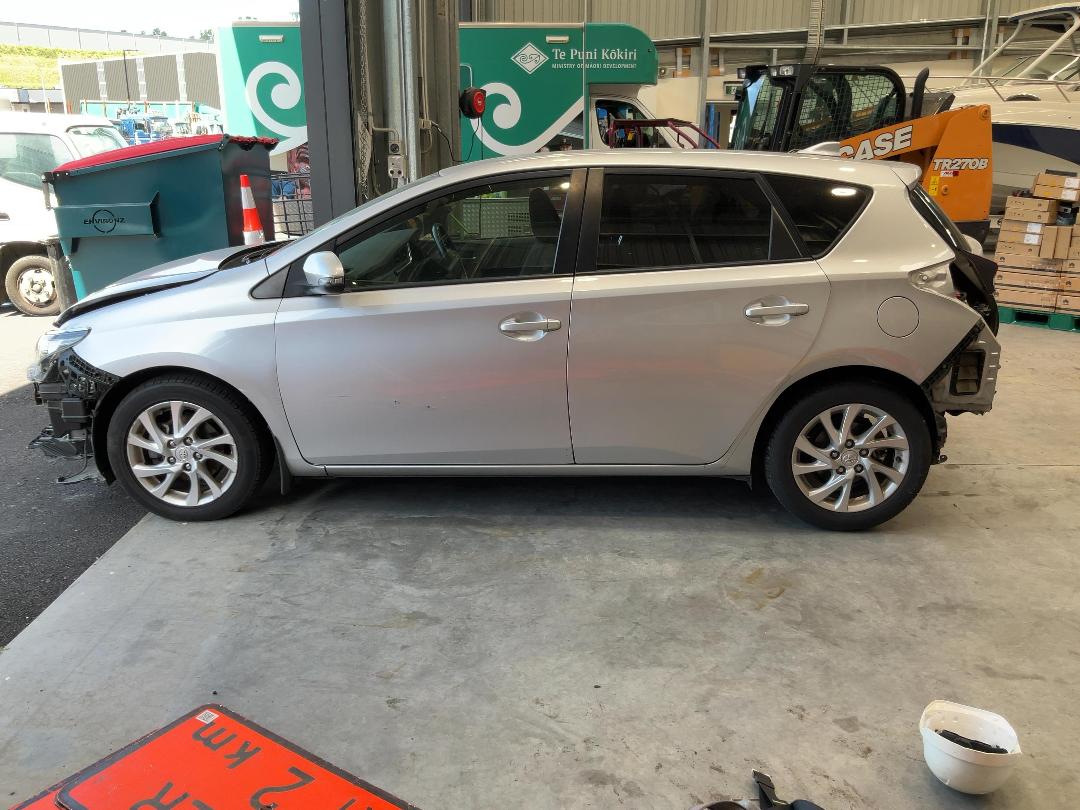 Photo '4' of Toyota Corolla GLX