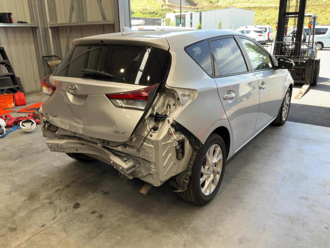 Photo '7' of Toyota Corolla GLX