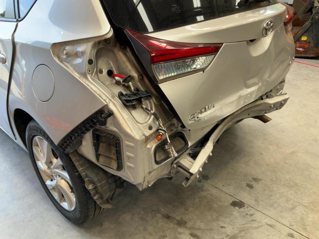 Photo '13' of Toyota Corolla GLX