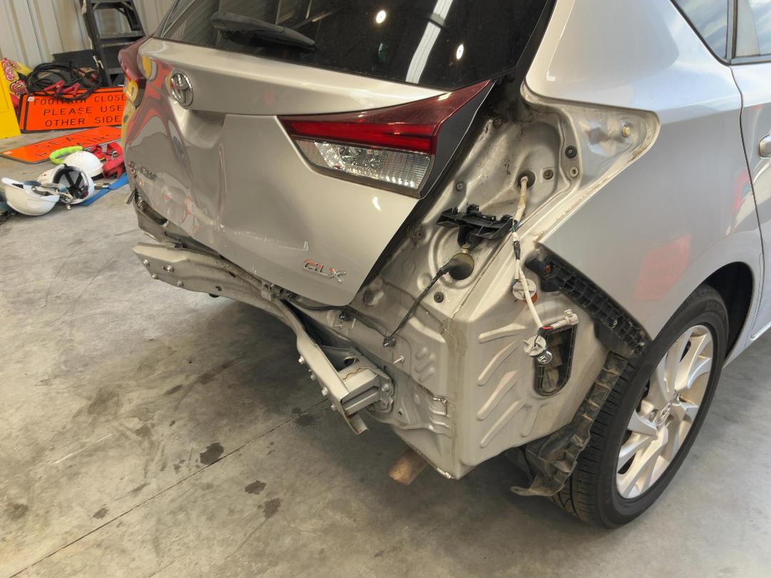 Photo '14' of Toyota Corolla GLX