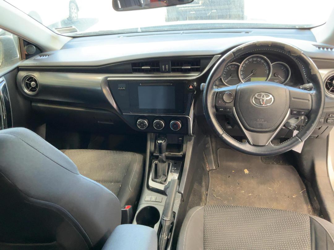 Photo '18' of Toyota Corolla GLX